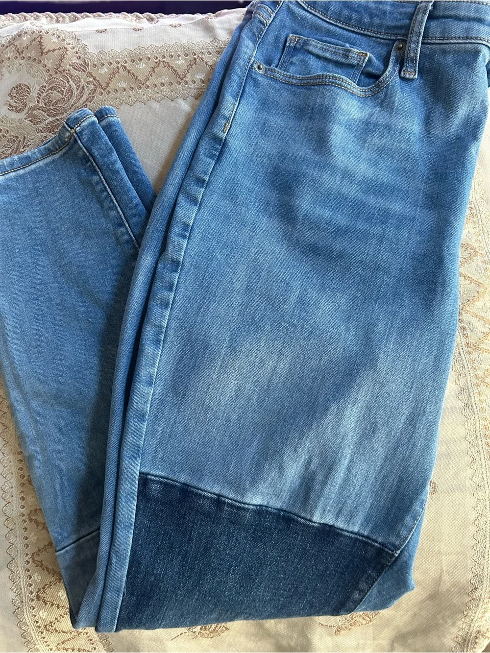Universal Thread Two-Tone Patch Skinny Jeans in Blue size 14.